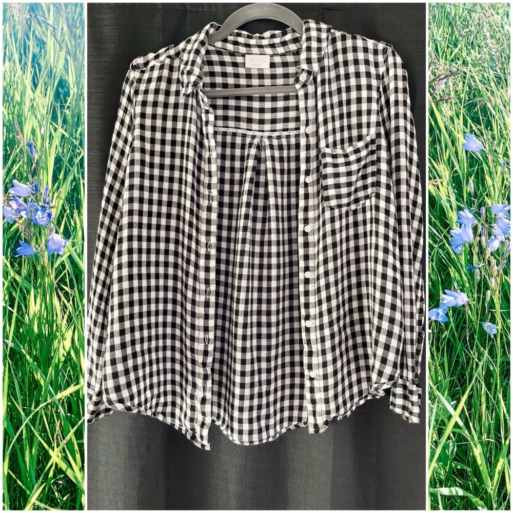 🌿 3 for $17 • Soft Abound Plaid